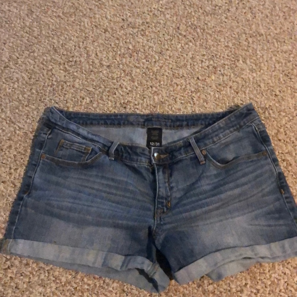 Jean shorts!